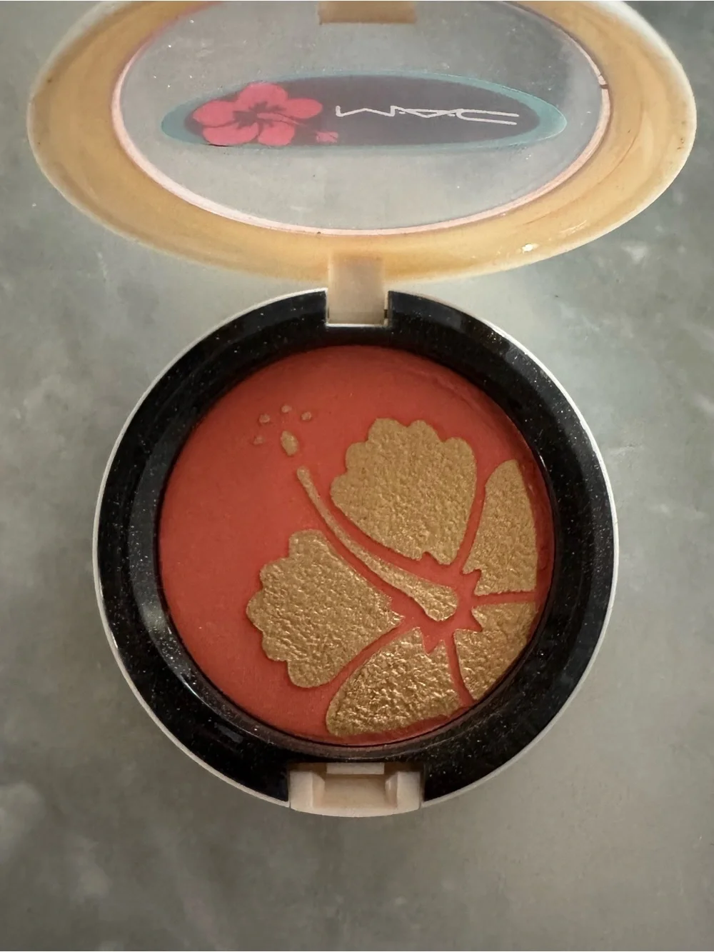 MAC Cosmetics dual pan